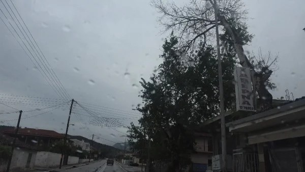 Καιρός 4/5: Νεφώσεις σε όλη την χώρα - Πότε ανεβαίνει η θερμοκρασία;