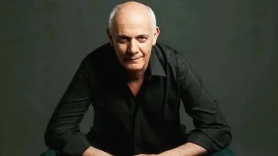 Καμουφλαρισμένος με γυαλιά ηλίου - Η πρώτη δημόσια εμφάνιση του Κιμούλη μετά την καταγγελία της Δούκα