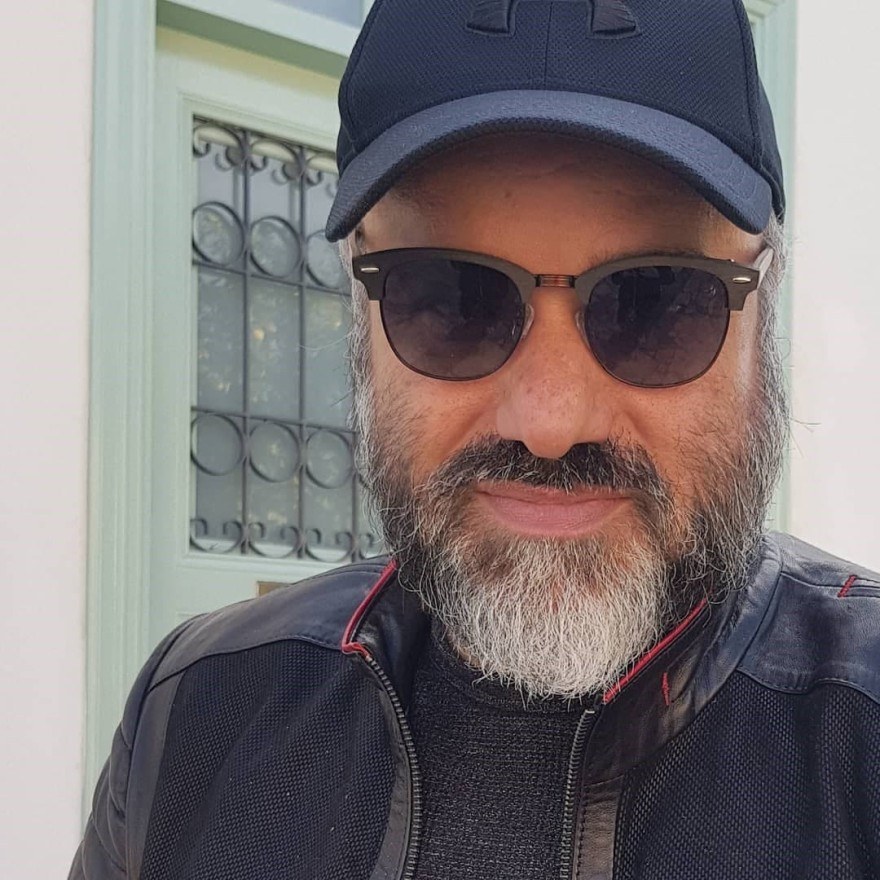 σκηνοθετης σειράς Σασμός κώστας κωστόπουλος