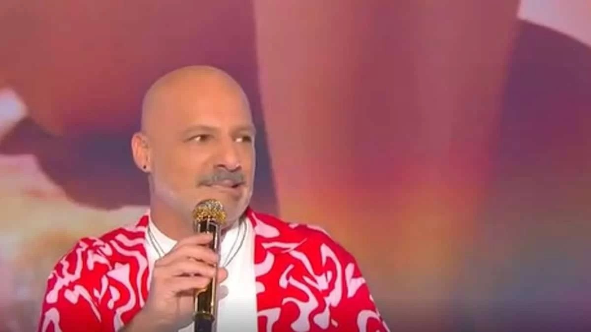 «Δεν θα αντέξω να τους βλέπω καψωμένους, ολοτσίτσιδους να κάνουν...» - Ο Μουτσινάς "δίκασε" τον ΣΚΑΙ για τον ερχομό του Love Island