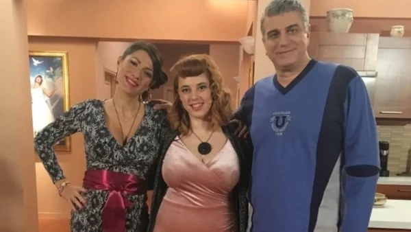 Τεράστια αλλαγή στην εμφάνιση της Μένης από την Μουρμούρα - Οι φωτογραφίες με σορτσάκι μετά την απώλεια κιλών