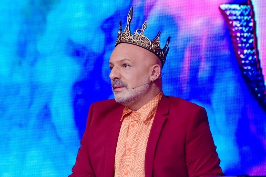 Νίκος Μουτσινάς θεατρική παράσταση