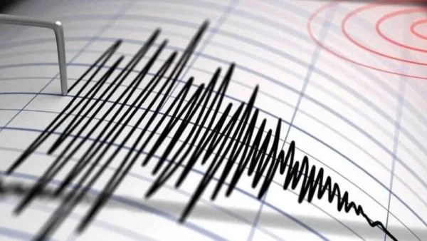 Σεισμός τώρα στη Σαντορίνη