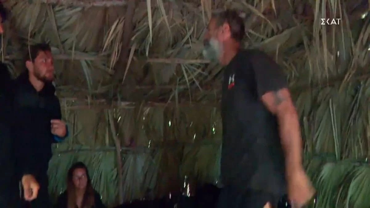 Survivor 5: «Είσαι τιποτένιος κλέφτης» - Ο Τάκης "έστησε στον τοίχο" τον Άρη
