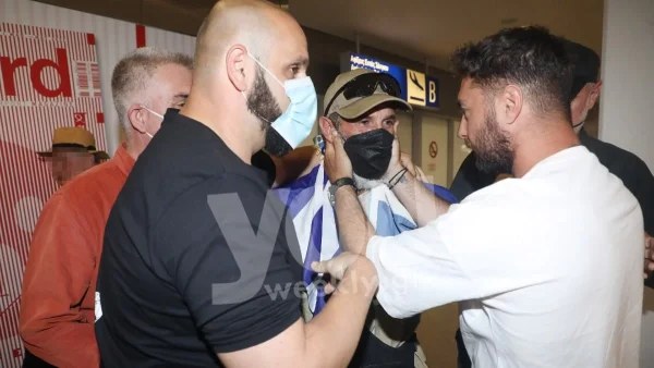 Survivor 5: Επέστρεψε στην Ελλάδα ο Τάκης Καραγκούνιας - Οι πρώτες φωτογραφίες στο Ελ.Βενιζέλος