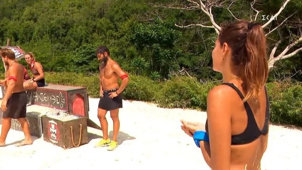 Survivor 5: Δε χάνει ευκαιρία να τη ''λέει'' στους μπλε - Όλο νευράκια και υπονοούμενα η Βρισηίδα