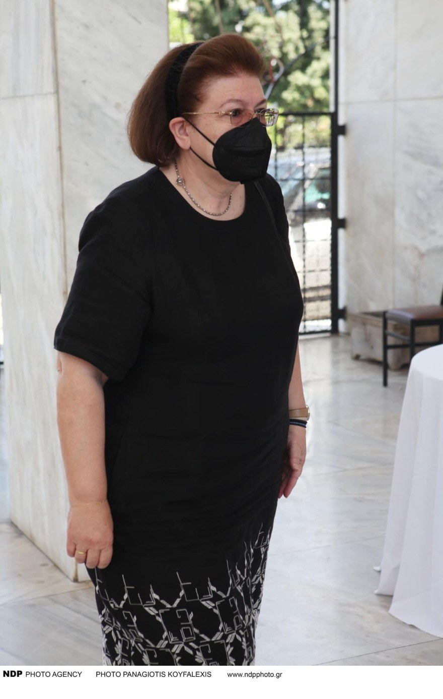 Μαρίνα Λαμπράκη Πλάκα Λίνα Μενδώνη