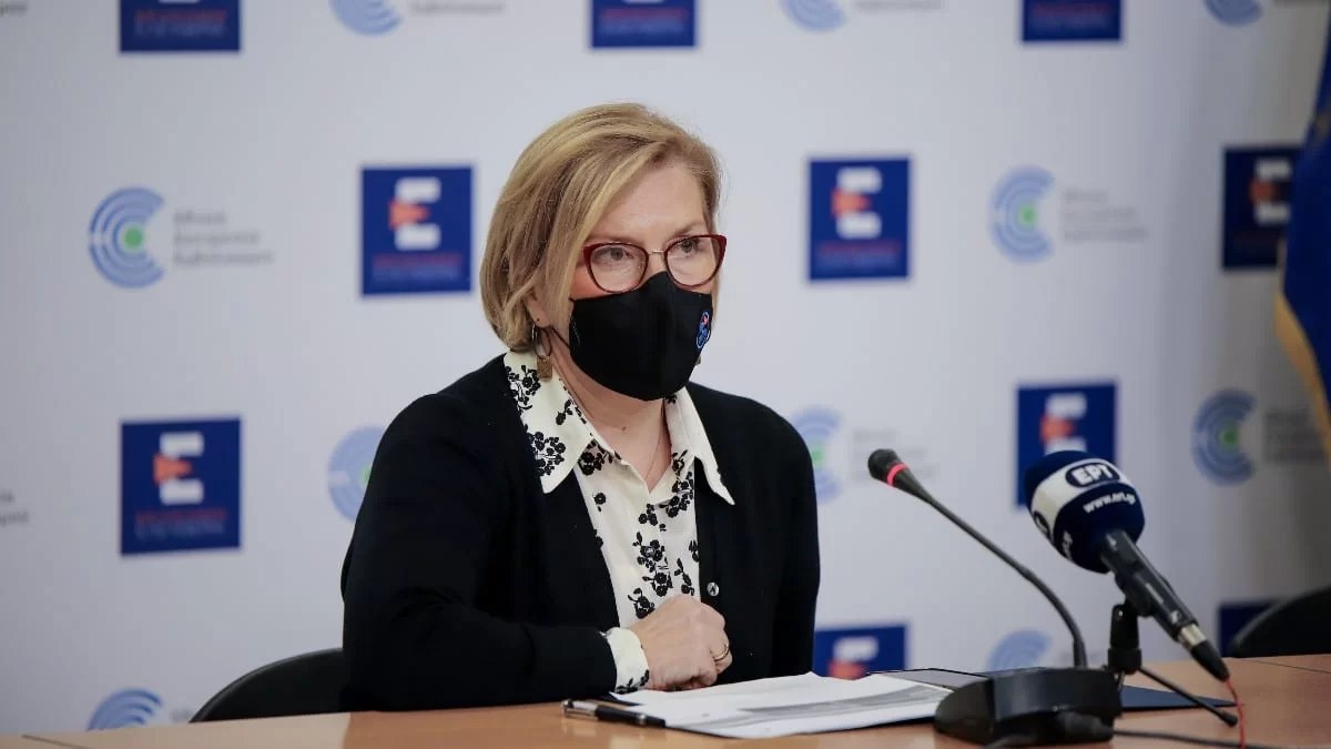 Κορωνοιός: Πετάμε τις μάσκες από σήμερα 1/6 -Τι θα ισχύσει με τα ταξίδια