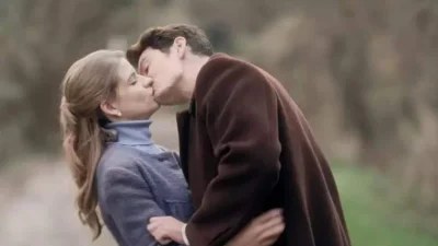 Άγριες Μέλισσες Spoiler: Χωρίζουν ή παντρεύονται Δρόσω και Κωνσταντής - Η φωτογραφία που αποκάλυψε το τέλος τους