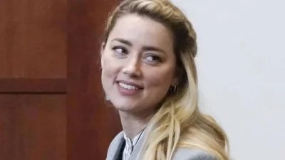 «Είμαι πολύ καλύτερος από τον γέρο» - Σαουδάραβας κάνει πρόταση γάμου στην Amber Heard