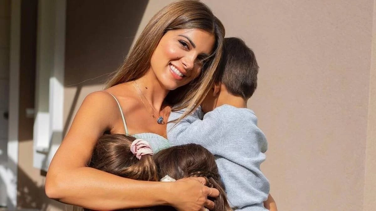 Περήφανη μαμά η Σταματίνα Τσιμτσιλή - Καμάρωσε τις κόρες της σε παράσταση χορού