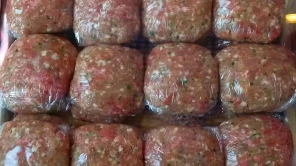Βάλτε ξύδι στον κιμά για τα μπιφτέκια - 10 μυστικά για να γίνουν "λουκούμι"