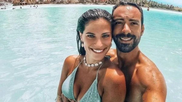 Πρώτη βουτιά στη θάλασσα για τα μωρά των Μπόμπα και Τανιμανίδη - Η τρυφερή φωτογραφία