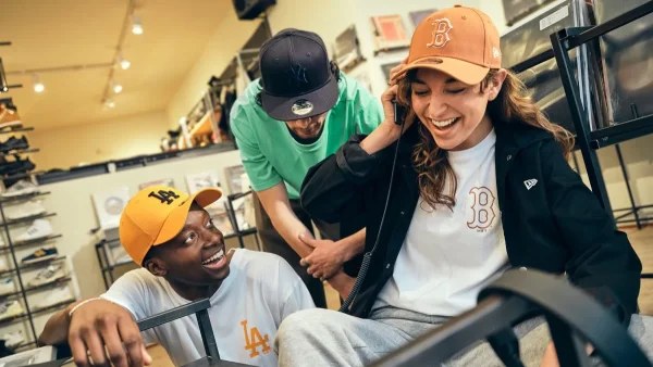 Colour Essentials: H πολυαγαπημένη συλλογή New Era επιστρέφει δυναμικά στο summer street style μας!