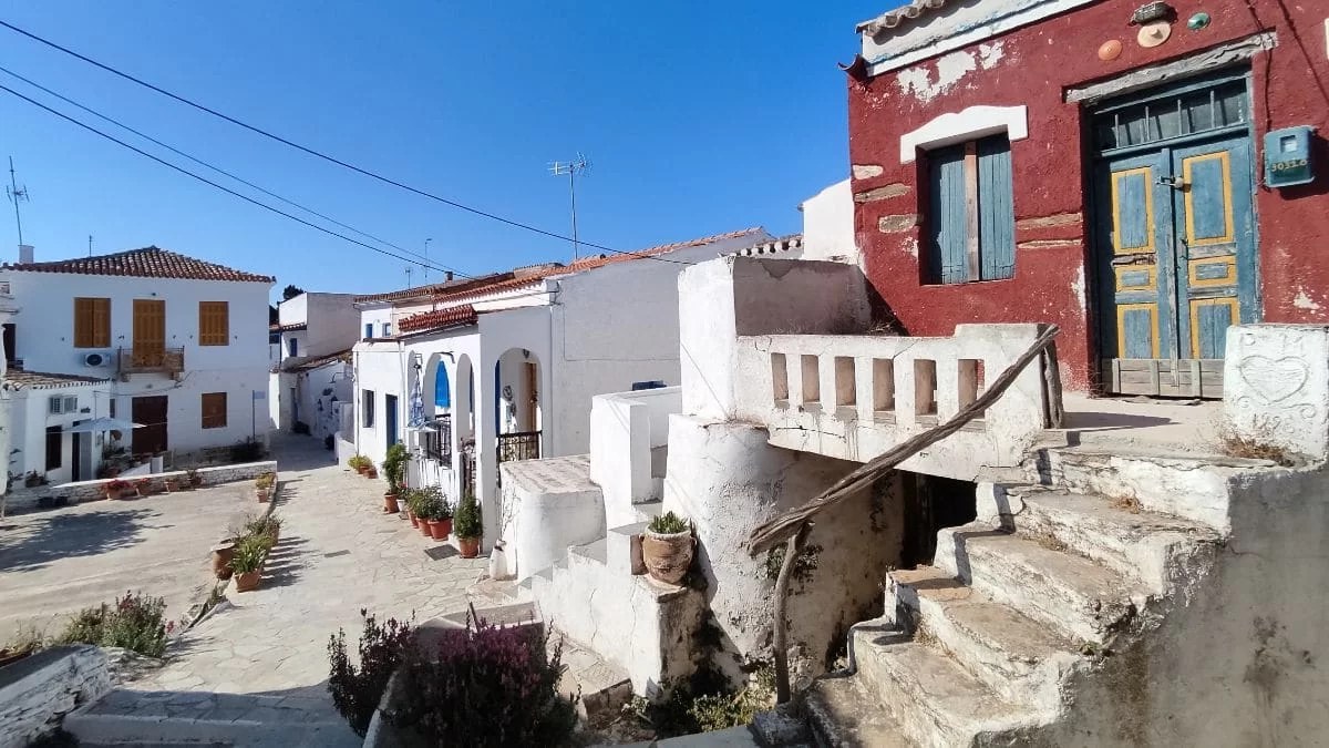 Δρυοπίδα ο μαγευτικός παραδοσιακός οικισμός της Κύθνου