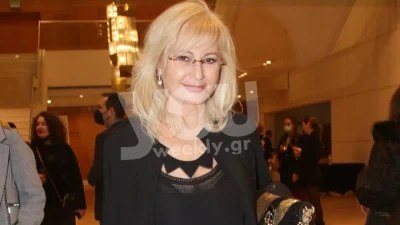 Τεράστιο το τζάκι που έχει - Φωτογραφίες από το μοντέρνο σπίτι της Αγγελικής Νικολούλη