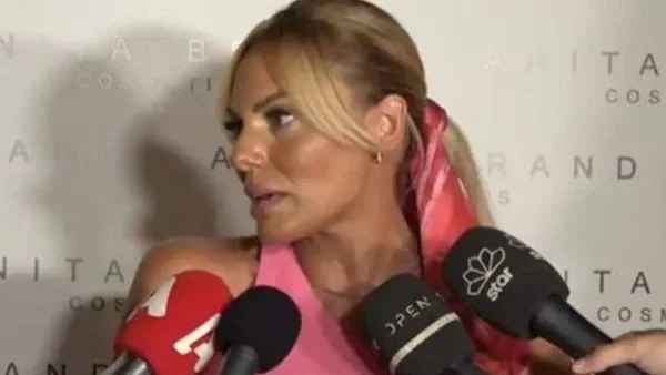 «Όταν έρθει η στιγμή να..» - Η Ιωάννα Μαλέσκου αποφεύγει διακριτικά να απαντήσει για ενδεχόμενη συνεργασία με Λιάγκα