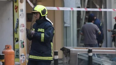 Έκρηξη σε κατάστημα στην Ελευσίνα