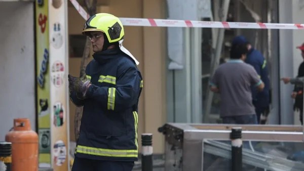 Έκρηξη σε κατάστημα στην Ελευσίνα