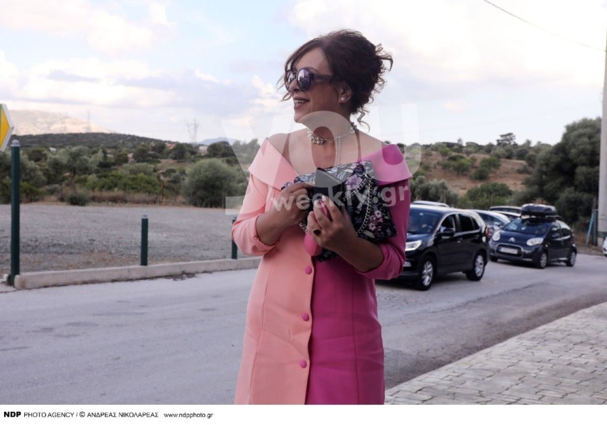 Η Ελένη Ράντου στον γάμο του Ορφέα Αυγουστίδη και της Γεωργίας Κρασσά