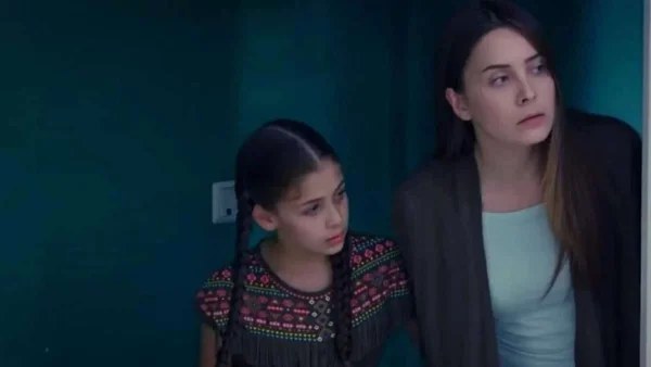 Elif: Η Χουμεϊρά και ο Κερέμ μαθαίνουν κάτι σημαντικό για την Ελίφ και τη Μελέκ