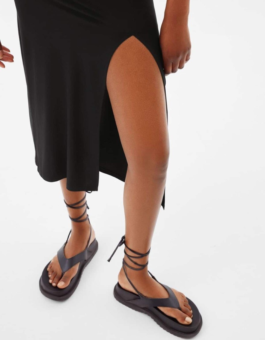 Bershka - Αγορά μαύρου φορέματος