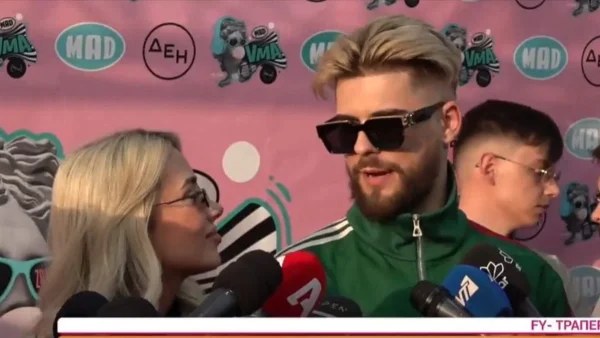 Mad VMA 2022: «Τα παπούτσια κάνουν 800 ευρώ» - Πόσο κοστίζει το σύνολο του FY