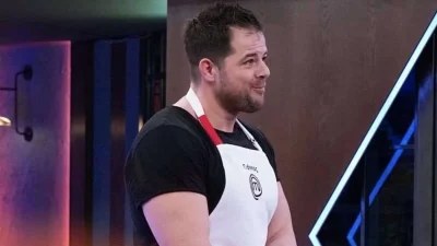 MasterChef 6: Εξαγριωμένοι οι χρήστες στο Twitter με τον Γιάννο - Δεν σταμάτησε να γλείφει τα δάχτυλά του την ώρα της δοκιμασίας