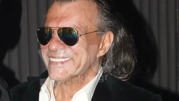 Ο πραγματικός λόγος που ο Ηλίας Ψινάκης φοράει γυαλιά ηλίου ακόμη και σε κλειστούς χώρους