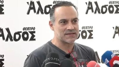 Οι πρώτες δηλώσεις του Κρατερού Κατσούλη μετά το χαμό της μητέρας του - «Δε μου είναι εύκολο...»