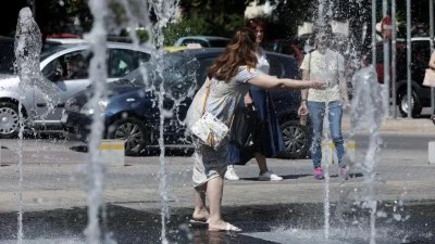 Η πολιτική προστασία χτυπάει ''καμπανάκια'' για τον καύσωνα - Δώστε προσοχή σε...