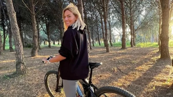 Έχει γραμμώσει φουλ - Η απαιτητική γυμναστική της Ιωάννας Μαλέσκου για ένα κορμί ''λαμπάδα''