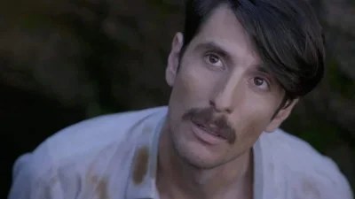 Ο Μελέτης αποκεφαλίζει τον... - Αιματηρό το φινάλε στις Άγριες Μέλισσες