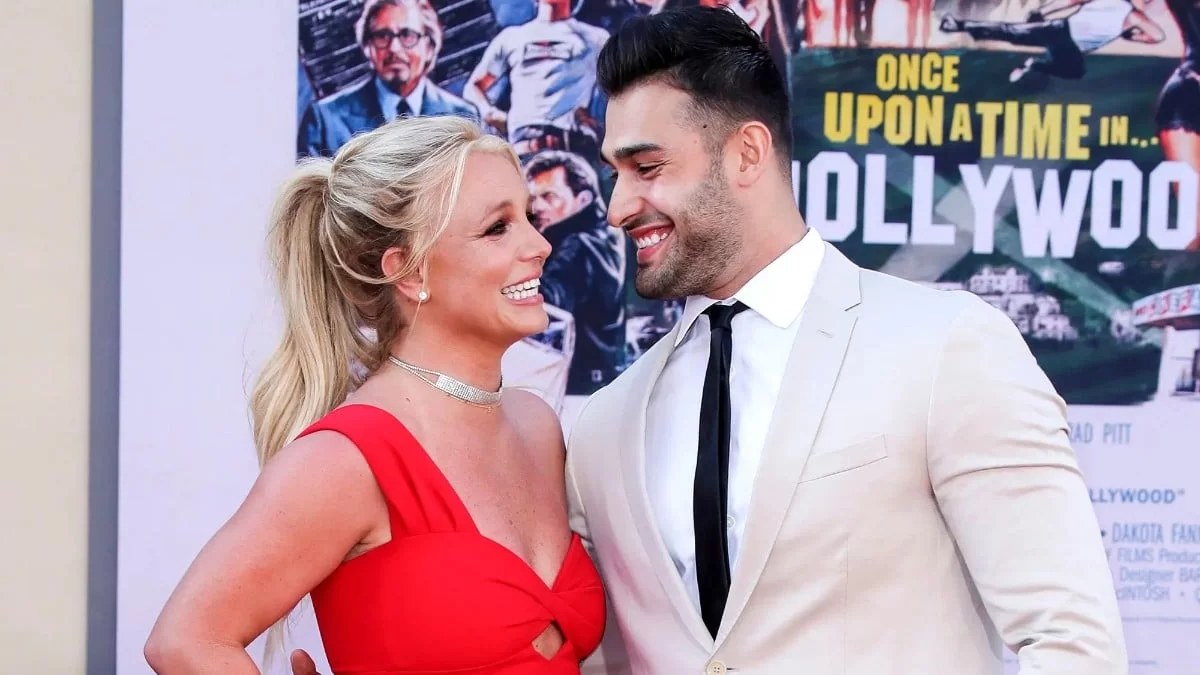 Ο σύντροφος της Britney Spears "έσπασε" την σιωπή του για την απώλεια του μωρού τους