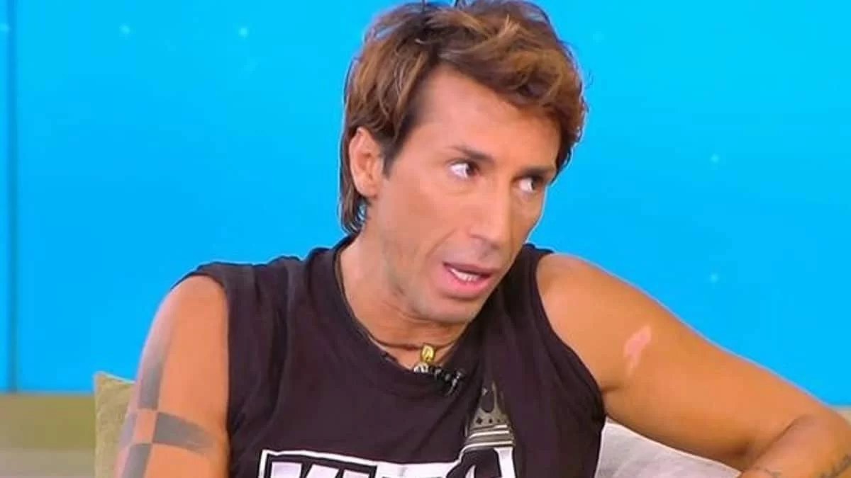 Τα πήρε ο Εμμανουήλ που τον "σύγκριναν" με την Βρισηίδα - «Ο βασιλιάς των social είμαι εγώ!»