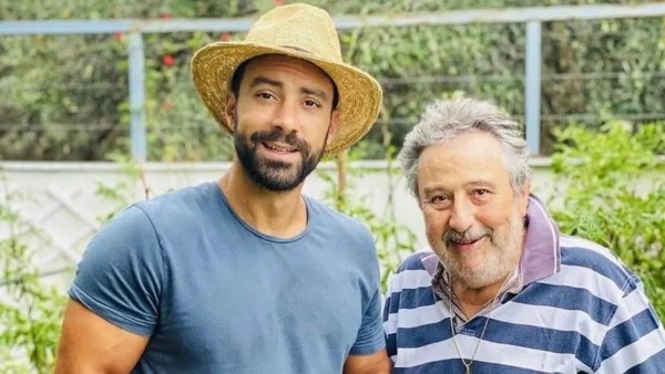 «Προλαβαίνεις ακόμα να...» - Η συγκινητική ανάρτηση του Σάκη Τανιμανίδη για την γιορτή του πατέρα του