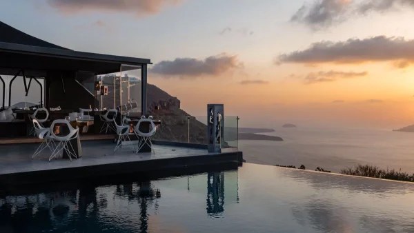 Fly Away Creative Restaurant & Bar: Υπέροχες γεύσεις με θέα το ηλιοβασίλεμα