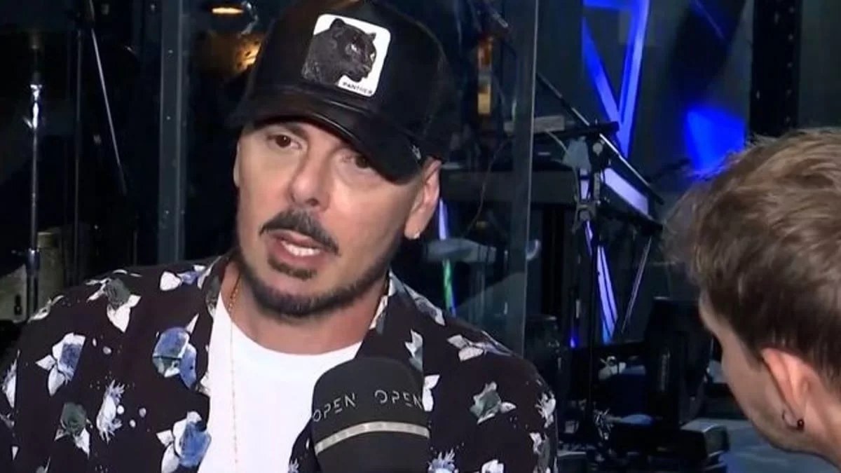 «Η χαρά μου μετατράπηκε σε ντροπή!» - Αποχώρησε "αηδιασμένος" από τα MAD Αwards ο Νίκος Βουρλιώτης