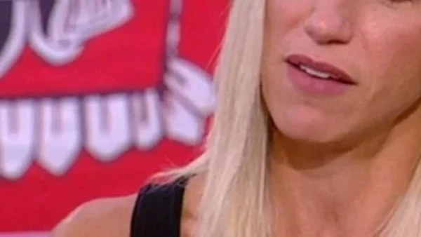 Χαρές και γλέντια - Πρώην παίκτρια του Survivor παντρεύτηκε τον εκλεκτό της καρδιά της στη Σύρο