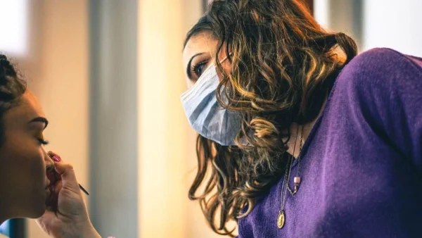Είσαι καλεσμένη σε γάμο και ψάχνεις το ιδανικό μακιγιάζ; Εδώ θα βρεις μοναδικές προτάσεις για κάθε γούστο!