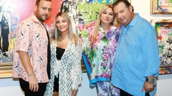 Οι καρδιές του Mr. Brainwash χτύπησαν στους ρυθμούς της Μυκόνου