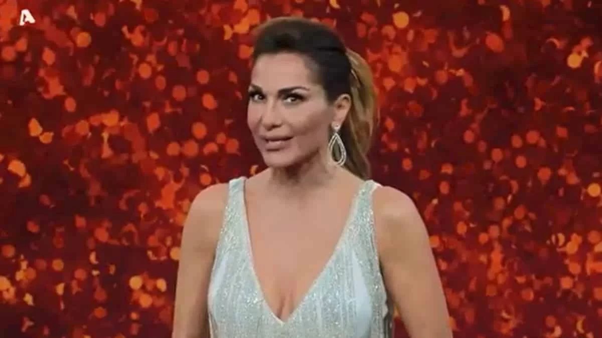 Αυλαία για το Chart Show - Το συγκινητικό αντίο της Δέσποινας Βανδή