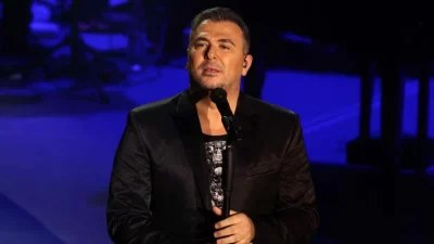 Αντώνης Ρέμος: Έτοιμος για συναυλία υπερπαραγωγή στη Μύκονο με διεθνές καλλιτεχνικό όνομα στο πλάι του