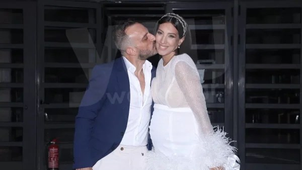 Λάμπει από ευτυχία η Σοφία Λεοντίτση - Πόζαρε με φουσκωμένη την κοιλίτσα στον 7ο μήνα της εγκυμοσύνης της