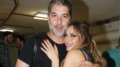 Έσβησε τούρτα στο πλευρό του Βασίλη Μπισμπίκη - Ξεχωριστά τα φετινά γενέθλια για την Δέσποινα Βανδή