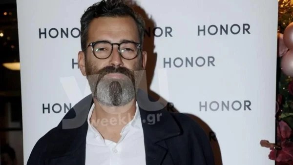 Για πρώτη φορά το πρόσωπο του συντρόφου του Άγγελου Μπράτη - Τα τρυφερά φιλιά στο στόμα