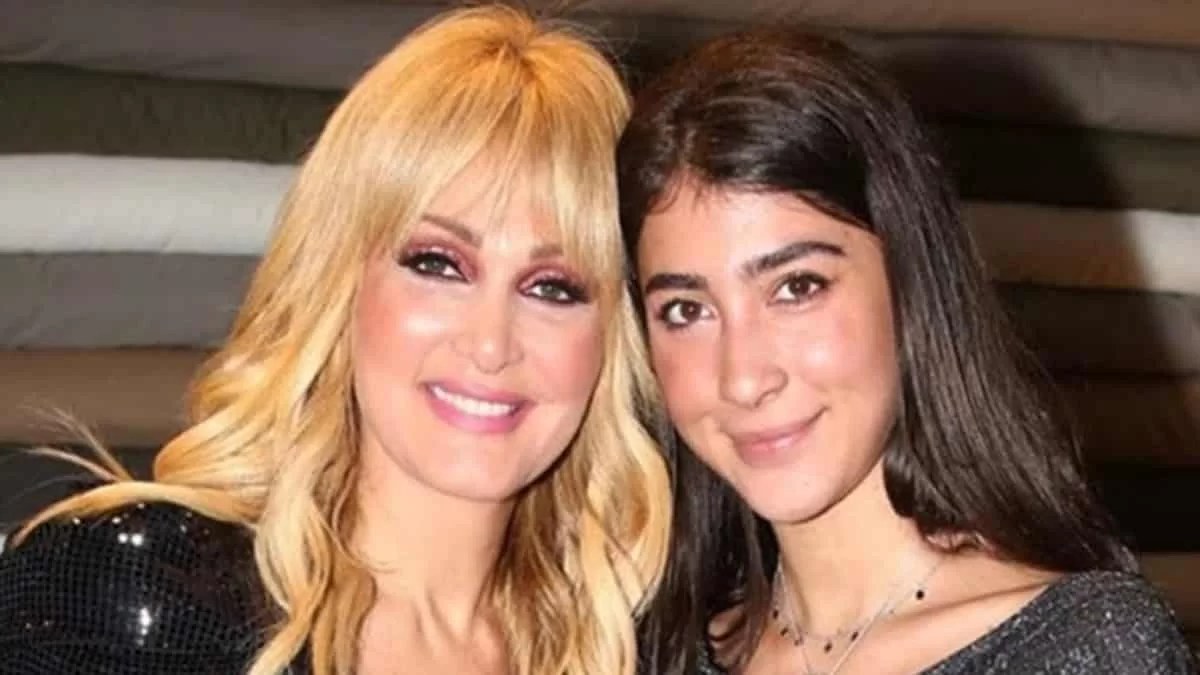 Στην Πάφο για την τέχνη της Χριστιάννας - Το ταξίδι της Νατάσσας Θεοδωρίδου με τις κόρες της