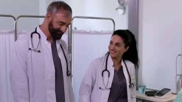 Κλινική: Ένα υπέρβαρο μοντέλο με όγκο στο στομάχι θα φέρει την Κατερίνα και τον Νικόλα κοντά