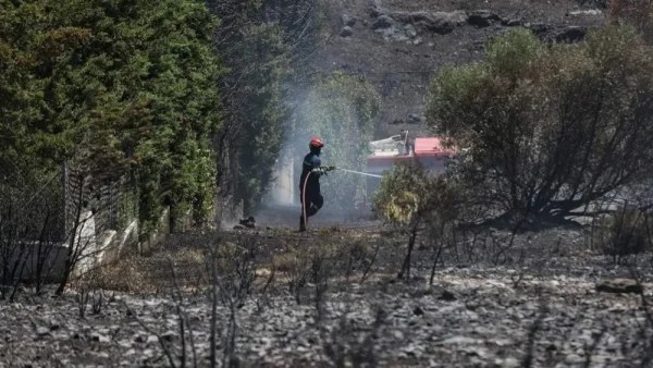 Φωτιά στην Πεντέλη: Ανακοινώθηκαν τα μέτρα στήριξης των πυρόπληκτων