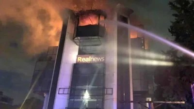 Εμπρηστική επίθεση η φωτιά στην εφημερίδα του Νίκου Χατζηνικολάου - Τα πρώτα στοιχεία
